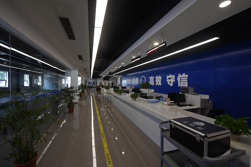 ����װ��